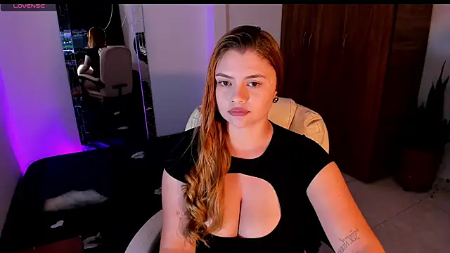 chloejones   online show from July 28, 2026, 3:08 pm