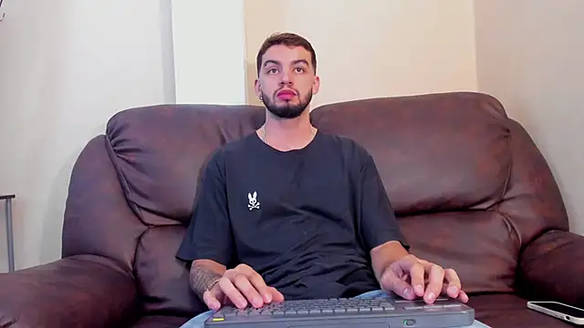 Michael magno online show from October 11, 2025, 12:54 am