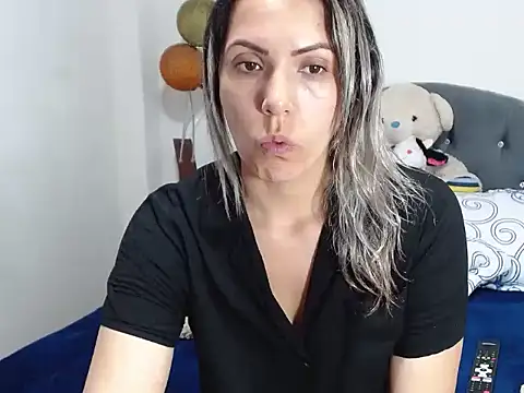 Chantal hott online show from December 18, 2024, 8:47 pm