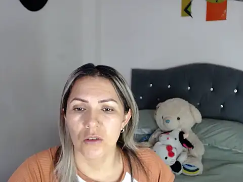 Chantal hott online show from March 25, 2026, 7:53 pm