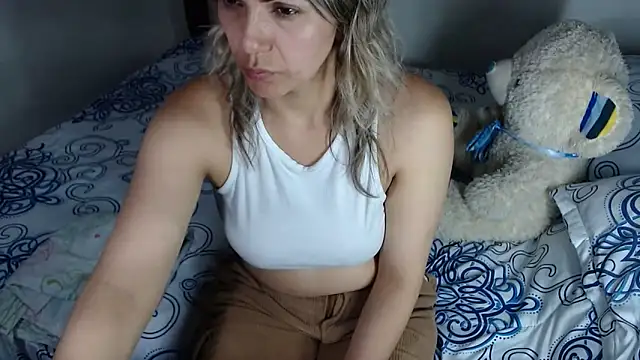 Chantal hott online show from April 12, 2026, 8:25 pm