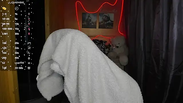 Fiery Brunette  online show from March 8, 2025, 3:02 pm