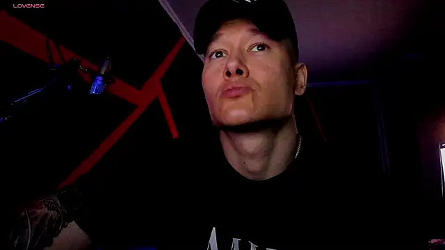 Snapshot of RODARRI chatting on September 8, 2025, 9:25 pm RODARRI online show from September 8, 2025, 9:25 pm