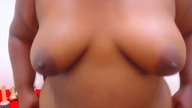 JUICYASSxxx online show from March 18, 2025, 2:36 am