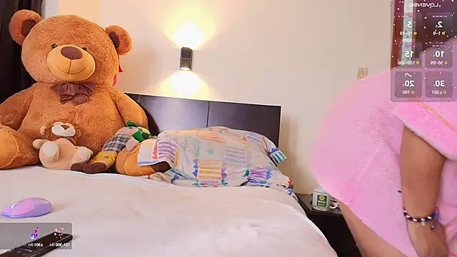 Snapshot of Samanntthaa__ chatting on September 26, 2025, 12:20 pm Samanntthaa online show from September 26, 2025, 12:20 pm