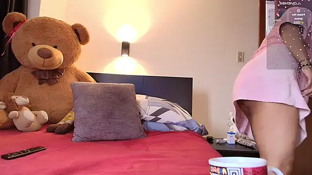 Snapshot of Samanntthaa__ chatting on October 28, 2025, 12:30 pm Samanntthaa online show from October 28, 2025, 12:30 pm