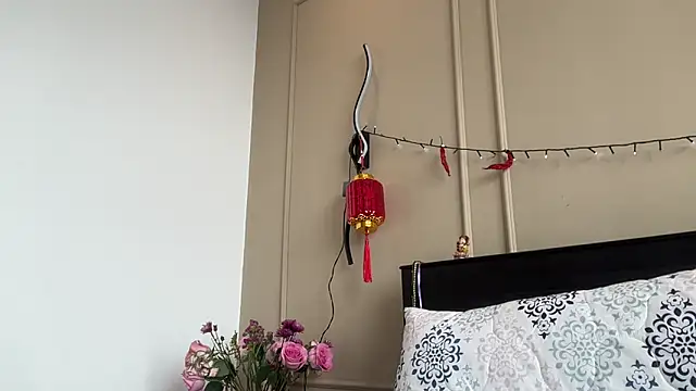 ChocolateCakeQueen online show from March 3, 2025, 3:31 pm