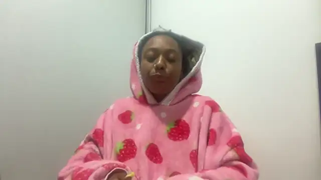 ChocolateCakeQueen online show from January 12, 2026, 10:31 am