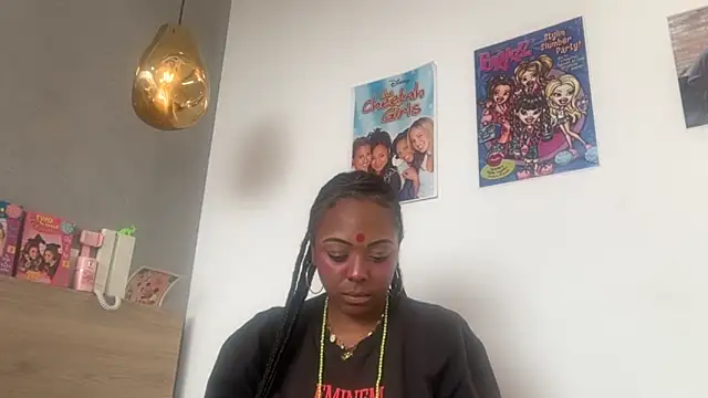 Snapshot of ChocolateCakeQueen chatting on June 6, 2026, 8:57 pm ChocolateCakeQueen online show from June 6, 2026, 8:57 pm