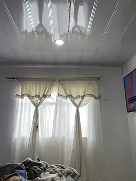 Snapshot of hannahb-e chatting on April 8, 2026, 3:01 pm hannahb-e online show from April 8, 2026, 3:01 pm