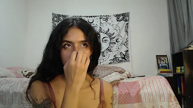 AlinaWoolf  online show from January 11, 2025, 8:43 am