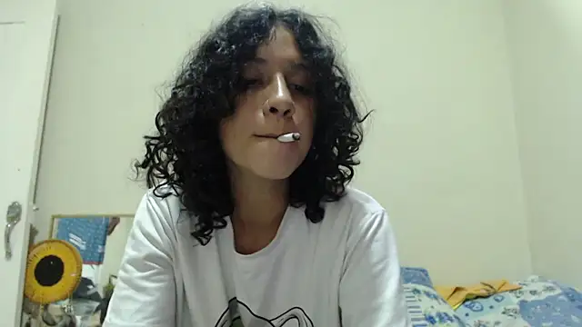 Snapshot of AlinaWoolf_ chatting on May 5, 2026, 1:46 am AlinaWoolf online show from May 5, 2026, 1:46 am