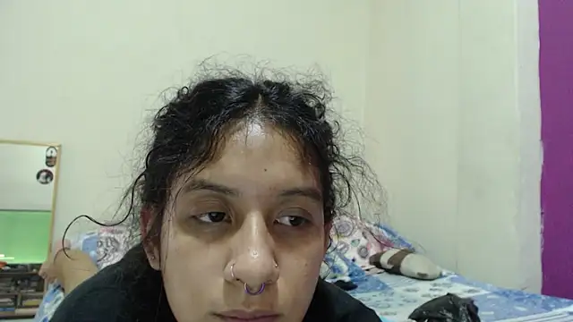 Snapshot of AlinaWoolf_ chatting on May 9, 2026, 5:51 pm AlinaWoolf online show from May 9, 2026, 5:51 pm