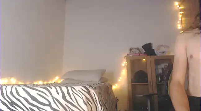 Snapshot of Tristan_fantasycam chatting on February 23, 2025, 12:19 am Tristan fantasycam online show from February 23, 2025, 12:19 am