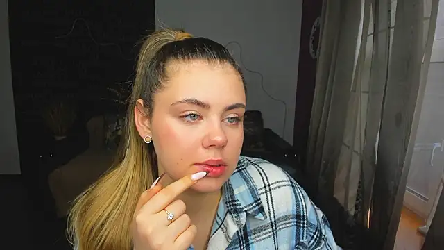 IsabellaBler online show from March 4, 2026, 6:41 am