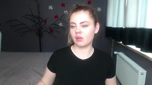 IsabellaBler online show from April 10, 2026, 5:45 am