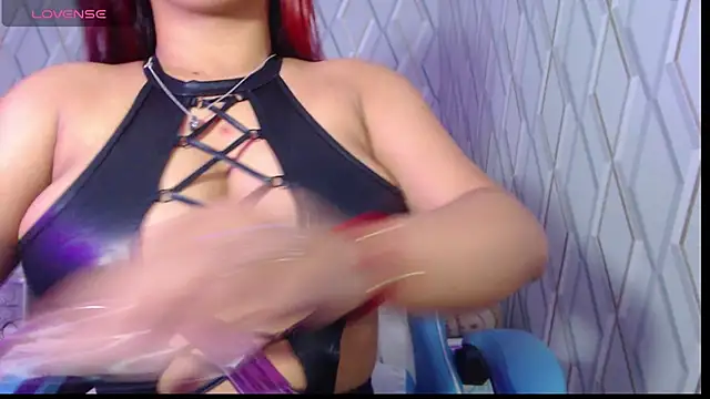 NicolleTaylor online show from February 1, 2025, 12:18 am