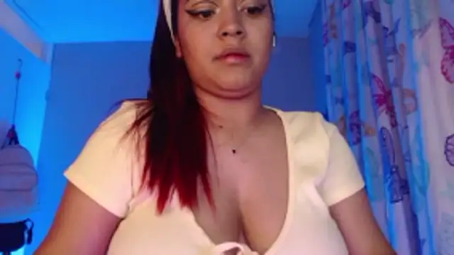 NicolleTaylor online show from April 5, 2026, 11:18 am