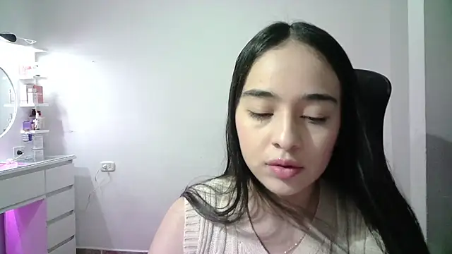 aineangeel online show from December 2, 2025, 1:00 am