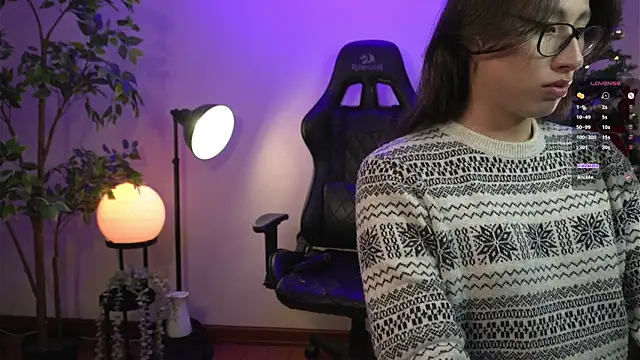 SrLuis18 online show from December 13, 2024, 1:26 am