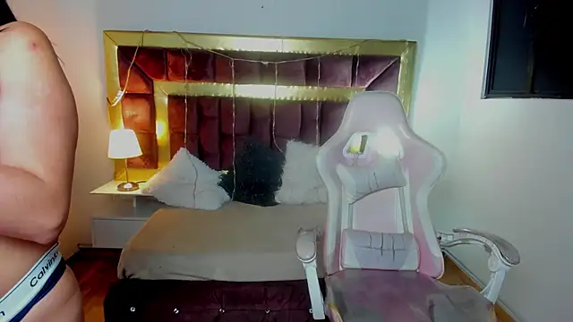 iam sofiia online show from February 24, 2025, 8:36 pm