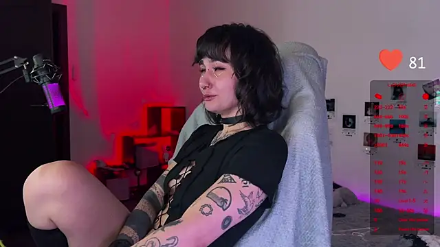 deadlysweet online show from January 8, 2025, 1:00 am