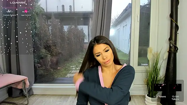 Snapshot of Selena_Reeves chatting on December 28, 2024, 7:44 am Selena Reeves online show from December 28, 2024, 7:44 am