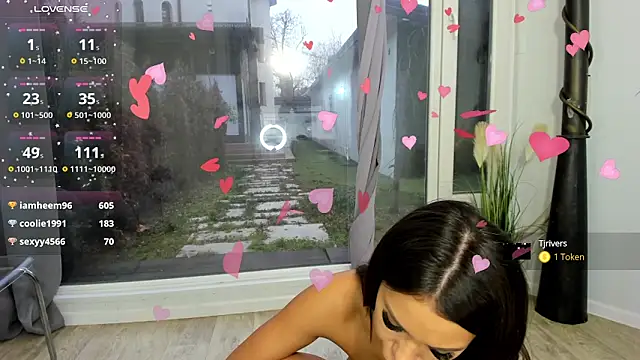 Snapshot of Selena_Reeves chatting on December 28, 2024, 1:49 pm Selena Reeves online show from December 28, 2024, 1:49 pm