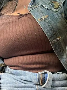 Emily Wane online show from April 10, 2026, 5:50 pm