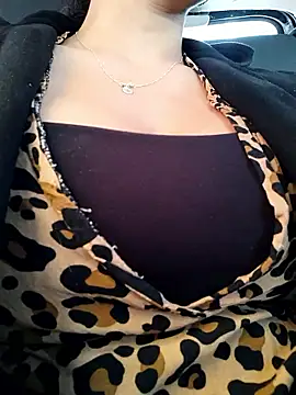 Emily Wane online show from April 13, 2026, 4:45 pm