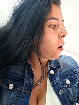 Snapshot of Emily_Wane chatting on May 1, 2026, 5:17 pm Emily Wane online show from May 1, 2026, 5:17 pm