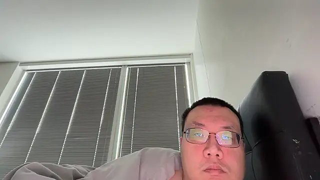Snapshot of slaveasianboy chatting on May 7, 2026, 7:19 pm slaveasianboy online show from May 7, 2026, 7:19 pm