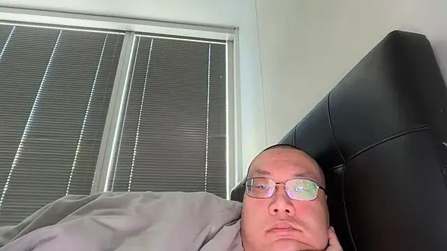 Snapshot of slaveasianboy chatting on May 11, 2026, 4:04 pm slaveasianboy online show from May 11, 2026, 4:04 pm