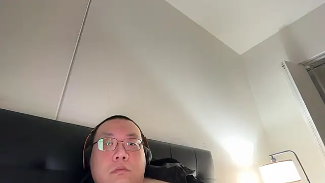 Snapshot of slaveasianboy chatting on May 24, 2026, 9:36 am slaveasianboy online show from May 24, 2026, 9:36 am