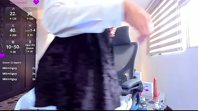 AnaRuiz online show from January 27, 2025, 6:41 pm