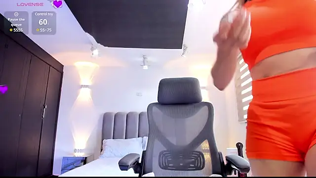 AnaRuiz online show from January 29, 2025, 3:15 pm