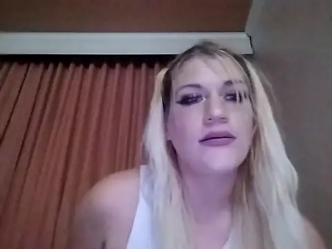 Snapshot of SexxxiLexiiii chatting on April 21, 2026, 9:59 am SexxxiLexiiii online show from April 21, 2026, 9:59 am