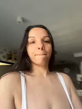 samilux5 online show from November 10, 2025, 3:11 pm