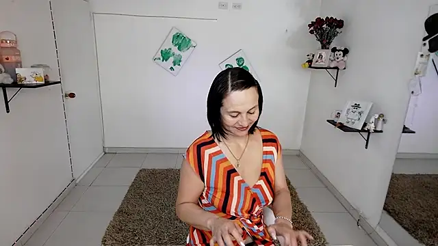 lollita 23  online show from February 20, 2026, 7:36 pm