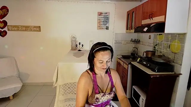 lollita 23  online show from March 31, 2026, 7:58 pm