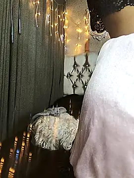 Snapshot of Dreams_sophi chatting on December 1, 2025, 2:16 am Dreams sophi online show from December 1, 2025, 2:16 am