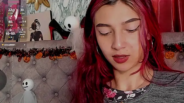  Scarlett 01 online show from November 3, 2025, 1:01 pm