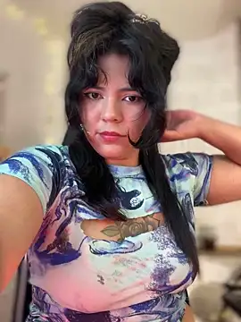 JulianaCastillo online show from January 8, 2025, 7:34 am