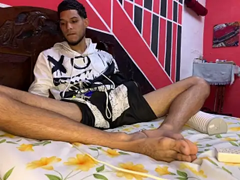 Snapshot of tanned_boy chatting on May 2, 2026, 10:42 am tanned boy online show from May 2, 2026, 10:42 am