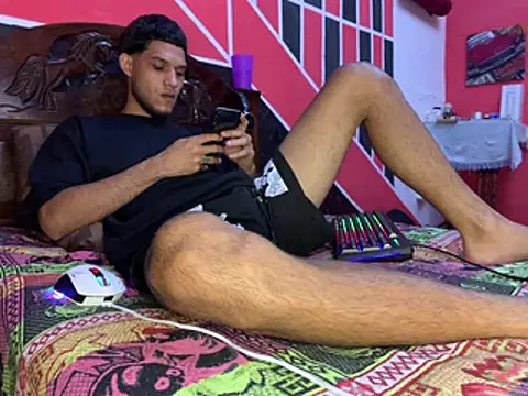 Snapshot of tanned_boy chatting on May 6, 2026, 5:40 pm tanned boy online show from May 6, 2026, 5:40 pm