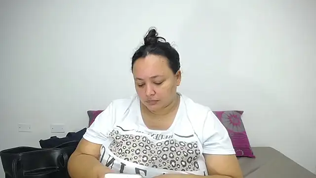 CrushOnMe  online show from March 16, 2026, 12:42 pm