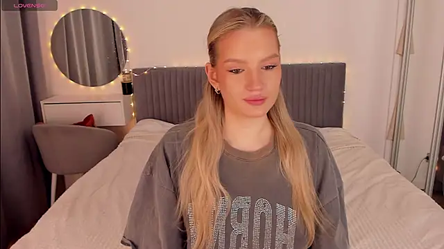 CassieRayss online show from March 1, 2026, 10:39 am