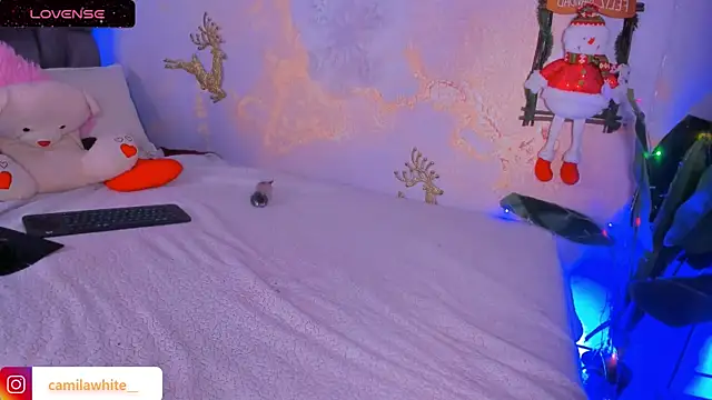 camilawhite   online show from December 16, 2025, 2:55 pm