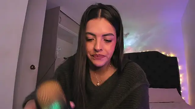 Snapshot of martina_duque_ chatting on February 2, 2026, 11:25 pm martina duque online show from February 2, 2026, 11:25 pm