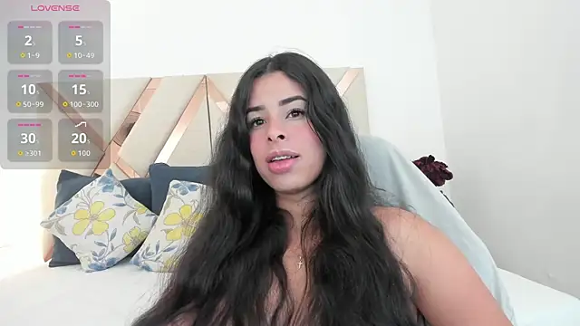 Snapshot of emma_castilloo chatting on May 27, 2026, 10:51 pm emma castilloo online show from May 27, 2026, 10:51 pm